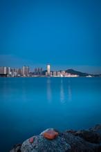 ����С˵:�׺�������˵�ļ�