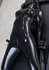 ����С˵:��װ��ɫ������ż